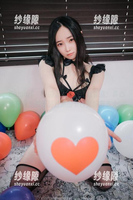 Bambi(밤비)的圣诞女孩在线直播：真心怀疑她的夏装对她的节日影响有多大