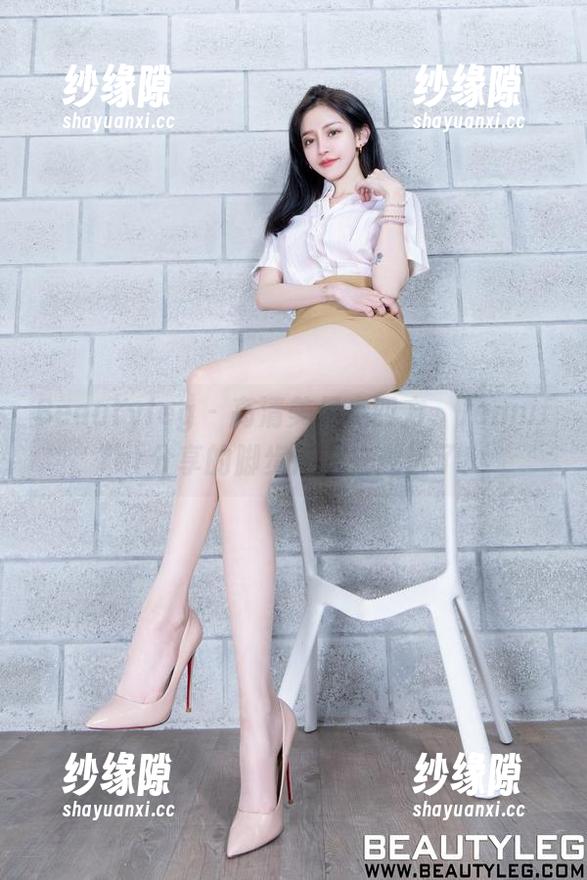 Beautyleg-Jenniffer Beautyleg - 高清美足走四方,Jenniffer分享的脚步声越来越近了!