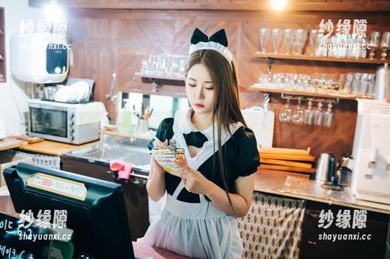 大家都在谈黑丝，Bomi(普美)的私拍作品带来的新视角