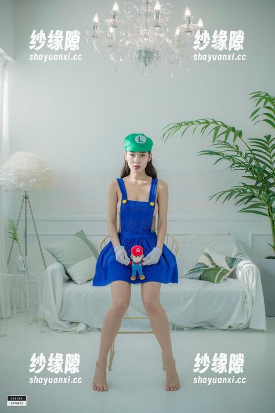高清图包抢先看，G.su(全智秀)在LEEHEEEXPRESS-LEDG之间一秒钟变身百变女神！