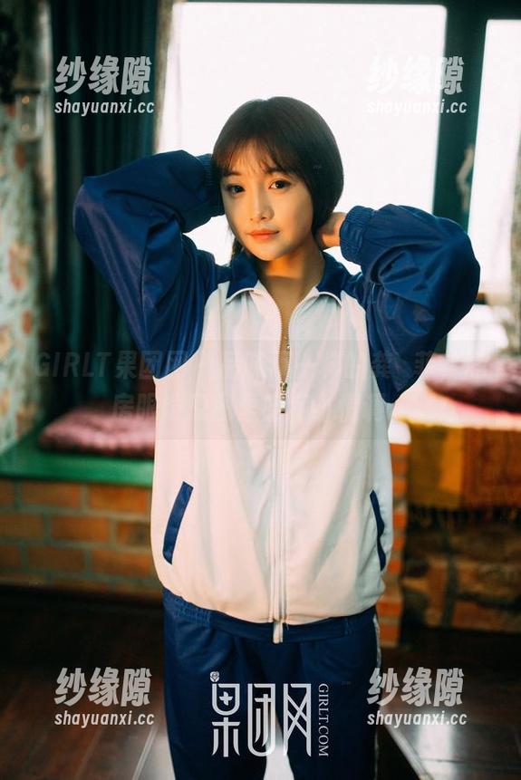 GIRLT果团网-龚玥菲 GIRLT果团网 - 品味不一样的龚玥菲,私房眼镜原图里暗藏小情调。