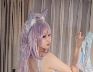 KANEKO咔喵的红裙闯入图库,下载的乐趣等你来体验啦!