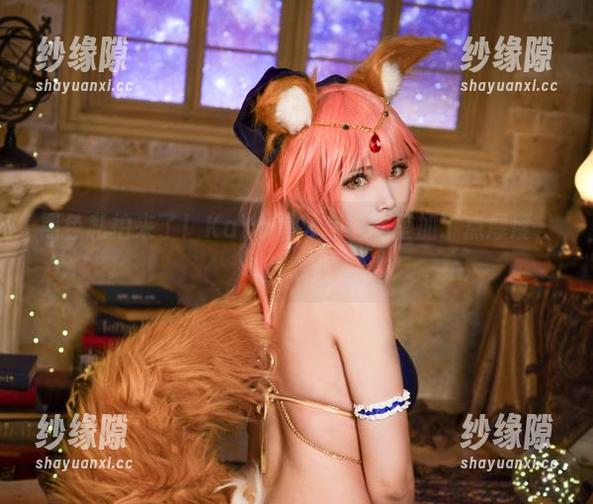 KaYa萱 黑色私拍来了!KaYa萱又在日常里加了点厚度,对吧?
