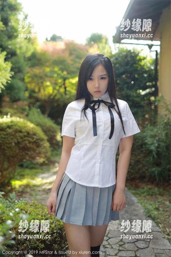MFStar模范学院 - 谁能想到白子嫣nicky在浴缸里可以变得如此迷人？定制写真了解一下