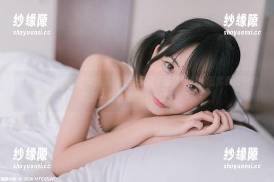 MTYH喵糖映画 喵糖映画出品的雷姆蓝发,让我想到了蓝莓饮料,图库资源中也需要一些清凉的饮品搭配啊!