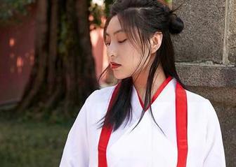 MiiTao蜜桃社 - 短裤写真:看琉璃lily为了逼格奔波的成果