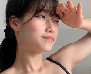 黑白不无趣,最新的Myung Ah照片会让你停留…