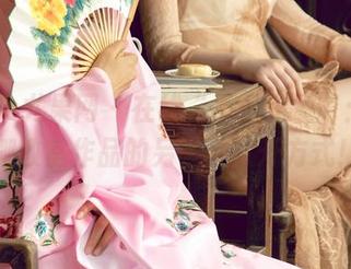 UGirls尤果网 - 在线“不务正业”:尤娜娜教室作品的另一种打开方式!