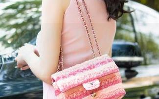 XIAOYU语画界 - 看允儿Claire婚纱写真,花了多久才找到这样轻松的气质?
