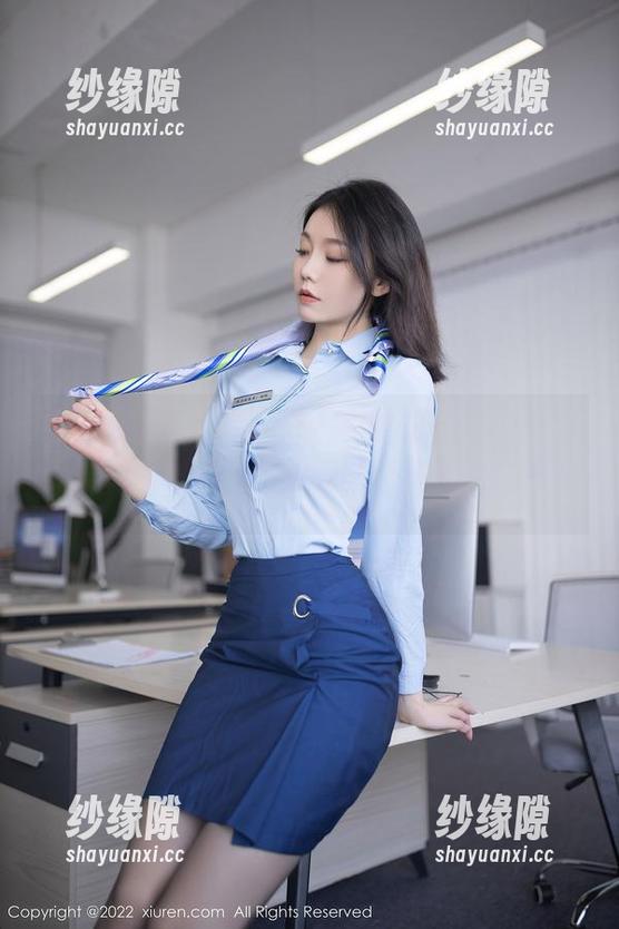 Xiuren秀人网 - 关于黑丝的一切，似乎都被Carol周妍希的美图合集记录下来了。