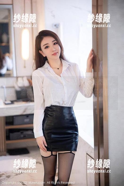 Xiuren秀人网-佘贝拉bella Xiuren秀人网 - 佘贝拉bella,美图上线,油亮到让人反光的感觉,是在看画还是在做梦?