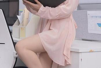 Xiuren秀人网 - 娜娜子yy拍的女王写真，网盘容量不够了吧？
