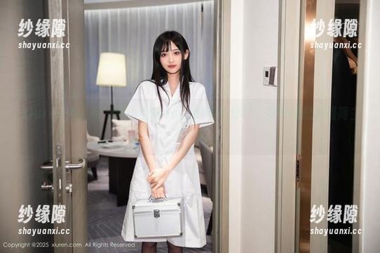 Xiuren秀人网-星小兔Meetu Xiuren秀人网 - 星小兔Meetu的毛衣分享:穿衣搭配的极简主义之美