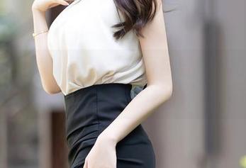 Xiuren秀人网 - 当李丽莎与校服相遇,写真集中好像有种不一样的化学反应?