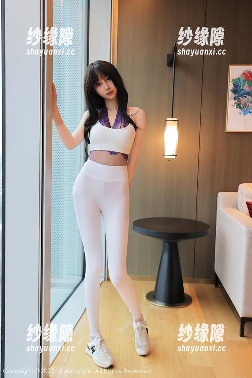 Xiuren秀人网-李雪婷Anna Xiuren秀人网 - 制服是李雪婷Anna的外衣,私房图包里的内容比你想象的还要精彩呢!
