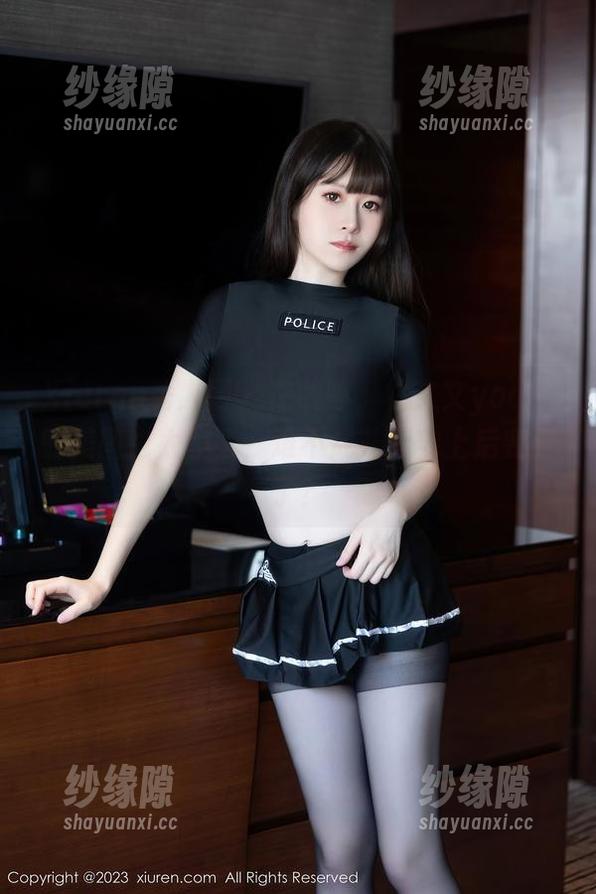 Xiuren秀人网-林文文yooki Xiuren秀人网 - 在线等,林文文yooki的美图也太美了,难不成礼服穿上后变身了?