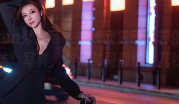 Xiuren秀人网 - 在线欣赏欧阳若依的“学妹”写真,仿佛时间都慢了几秒。