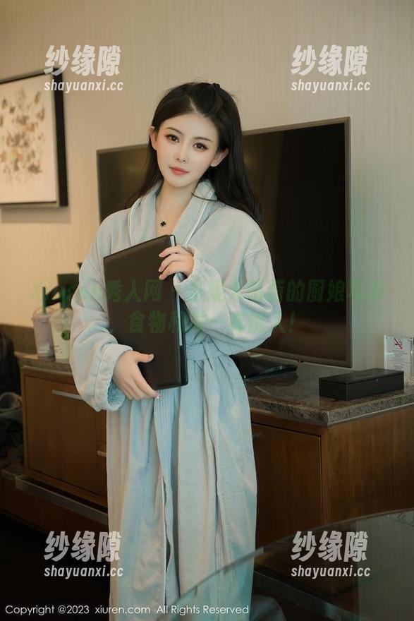 Xiuren秀人网-米妮大萌萌 Xiuren秀人网 - 米妮大萌萌的厨娘写真,食物和她一样诱人!