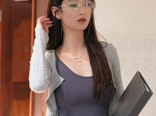 Xiuren秀人网 - 糯美子nini的修女写真，不小心把网盘效应带上了天花板！