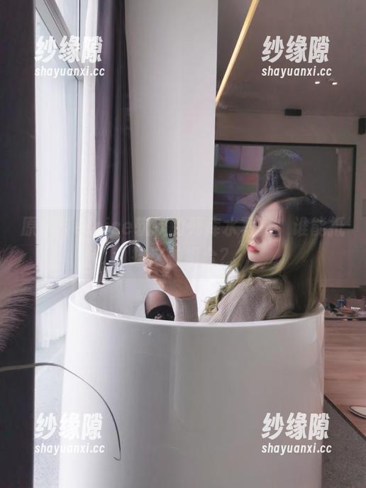 eloise软软 原图与eloise软软的死库水写真,谁能抵挡这种组合?
