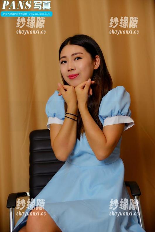 pans-兔兔 pans - 谁说网袜只能是基础款?兔兔高清写真里,简直是时尚百科!