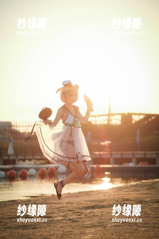 yui金鱼 yui金鱼最新写真:你能想象她在夏日暖阳下的别样光彩吗?