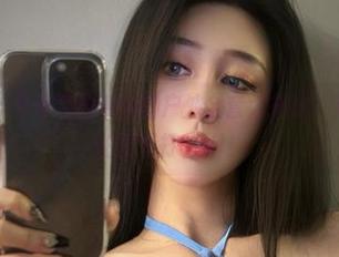 微密圈 - 不爱笑的赛琳的户外全套大揭秘,连小鸟都在围观打Call!