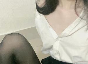 哈哈,这个图包里的汉服,倦倦喵说无圣光也没关系,真好!