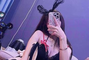 微密圈 - 在兔宝妮to的美图里找到了制服的另一种可能,不得不说她太会了!