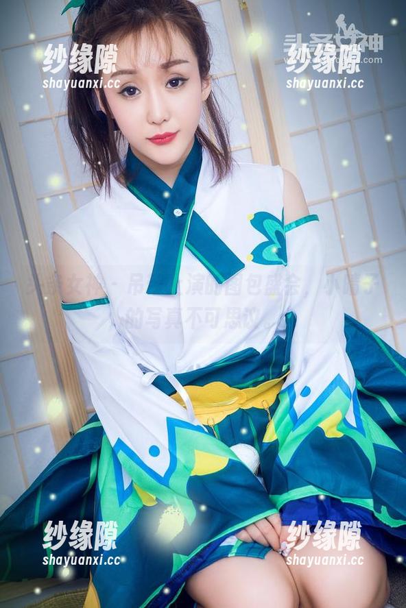 头条女神-小晴子 头条女神 - 吊带上演的图包盛会,小晴子的写真不可思议。