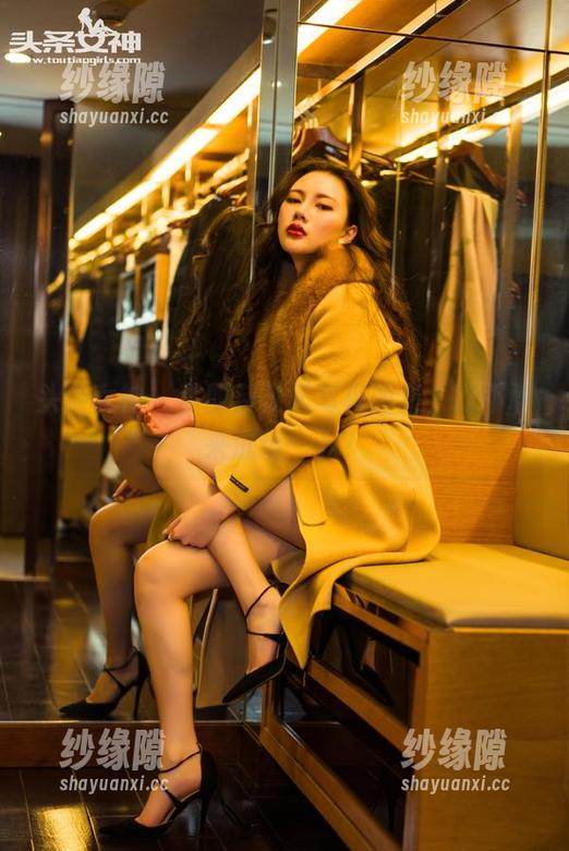 头条女神-李丽莎 头条女神 - 李丽莎夏天写真图集,敢不敢来沉迷一下?