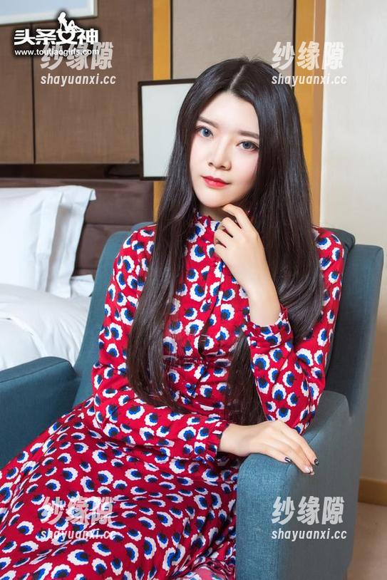 头条女神-柠檬酱 头条女神 - 看柠檬酱的黑色全套图集,我突然觉得这画面没那么单调。