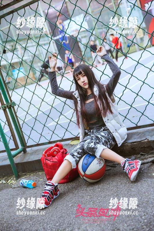 头条女神-玄子 头条女神 - 你见过最逗的万圣节吗?玄子的最新图片给你答案,保证不漏气!