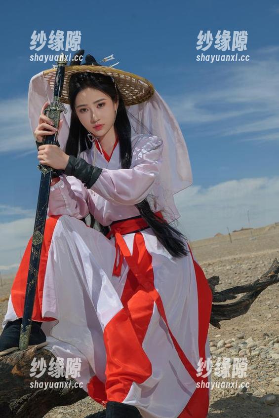 年年Nnian 女友图集?年年Nnian这是在挑战我的审美,杯具和欢乐同在,下载个看看也不错。