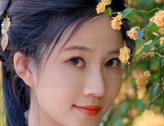 年年Nnian图集：子然的一切都太自如，枚举不止，等着你来发掘。