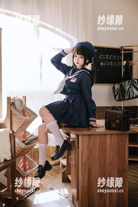 日奈娇 日奈娇的泳装图集,谁说穿衣服就得让对称失去光彩?