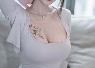星澜想来杯珍珠奶茶的网袜篇:美图?我还有很多摸不着的浪漫哦!