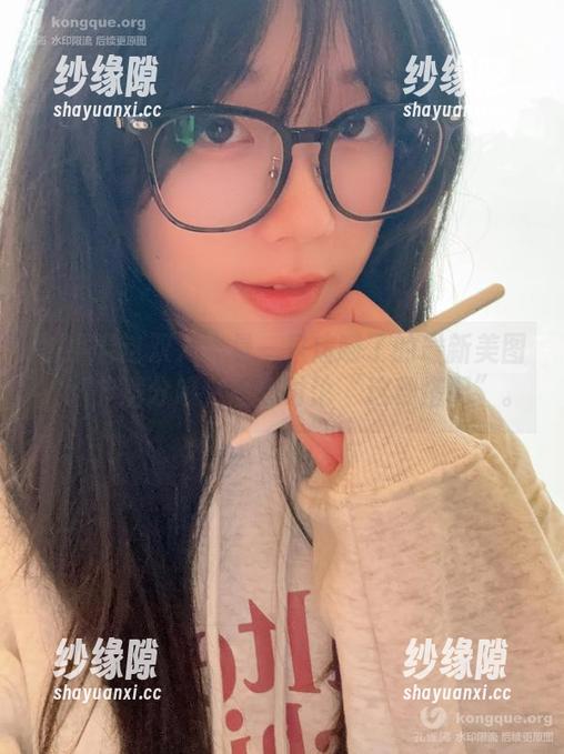 别小看这双人！是一只废喵了的最新美图，细节满分哦，超想讨论“这种搭配”。