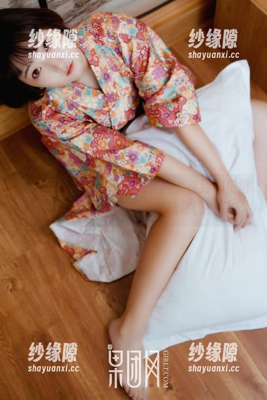 果团网-酸酱兔 果团网 - 酸酱兔的清纯原图,看到都觉得羞怯,哈哈,不过是一种隐秘诱惑吧?