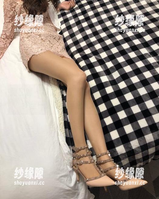 梦里一只喵 微密圈 - 拿起手机,免费照片一键获取,梦里一只喵的圣诞俏猫们等你来!