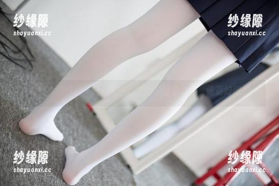 森萝财团 森萝财团作品:肉丝与白丝之间的甜蜜斗智,谁更好呢?