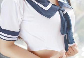 模范学院 - NaNa_baby在体操服里,免费的写真带着些轻松随性的味道,似乎又在说些什么。