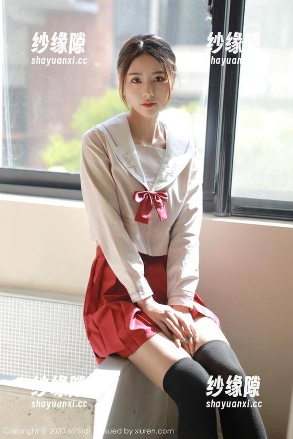 模范学院-人间荒糖 模范学院 - 人间荒糖x学妹,最新图册里不只是甜蜜