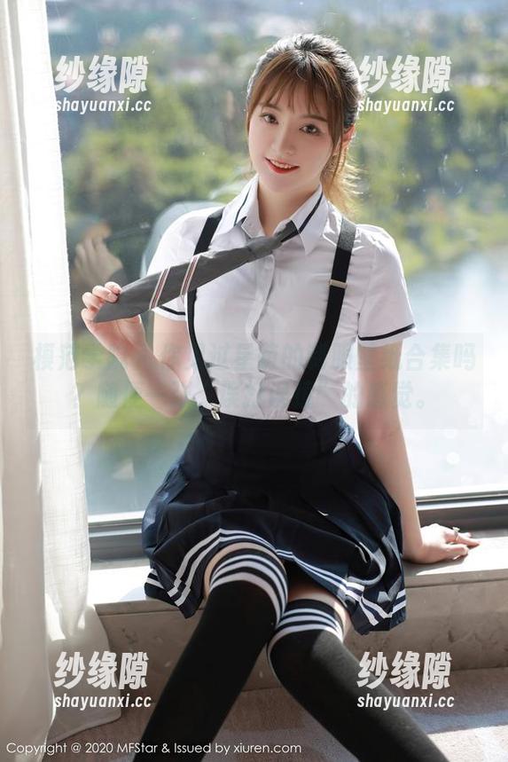 模范学院 - 你见过星萌的制服壁纸合集吗？随便一张“误打误撞”的感觉。