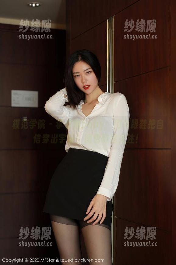 模范学院 - 李颖煊baby：用高跟鞋把自信穿出宇宙！图包敬请关注！