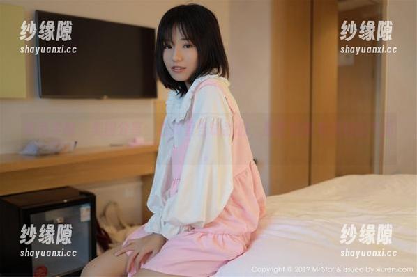 模范学院-白茹雪 模范学院 - 美图分享:白茹雪告诫我们,厨艺也能有模特的气质。