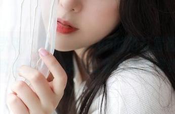 模范学院 - 艾莉Evelyn的浴缸冒险,图库最新更新——你能想象的洗澡姿势吗?