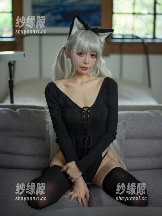 樱岛嗷一 尴尬又羞涩,樱岛嗷一的内衣图片让我直呼“太敢了吧!”