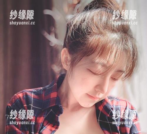 樱晚gigi 樱晚gigi的透明精选,当然少不了点个性吧,这幅画面不至于单调吧?