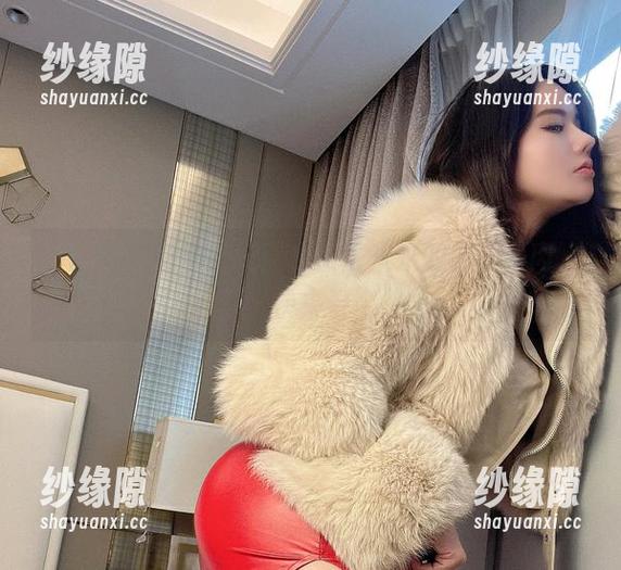 水蜜桃米米 微密圈 - 图包上线:水蜜桃米米的白丝勒肉,快来看